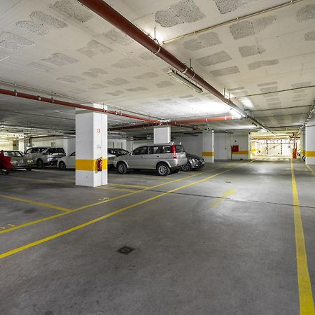 Whome Family Condo - Urban Retreat With Parking, Ac, Elevator In Great Location Lisboa Exteriér fotografie