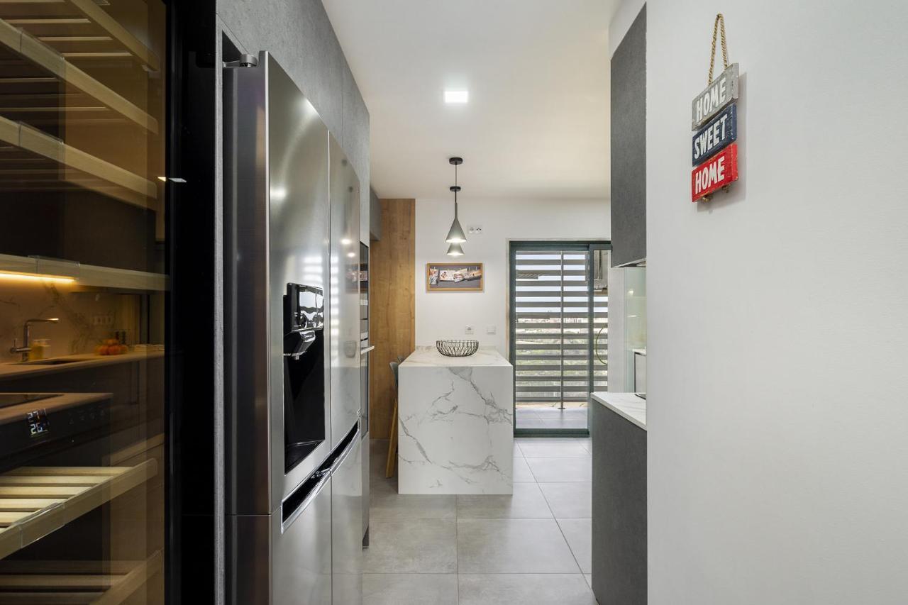Whome Family Condo - Urban Retreat With Parking, Ac, Elevator In Great Location Lisboa Exteriér fotografie