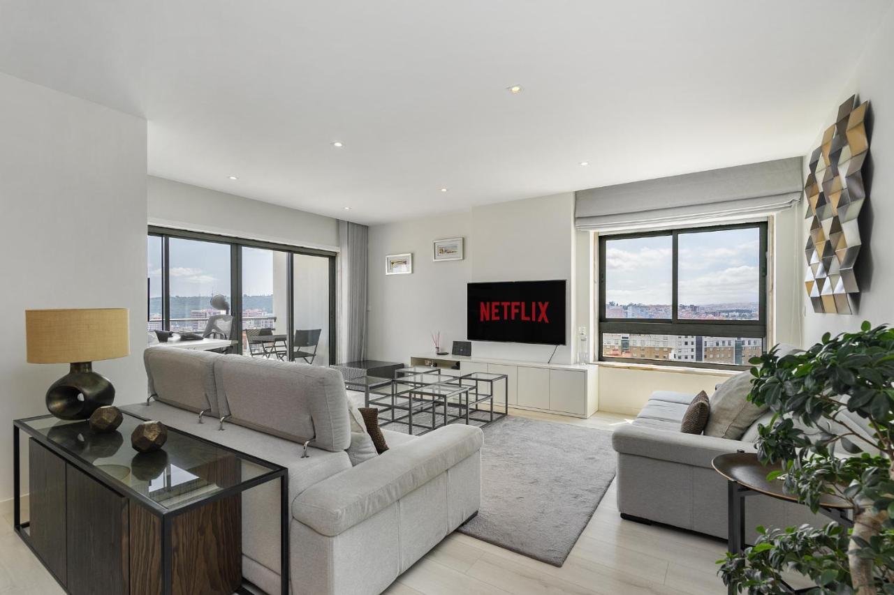 Whome Family Condo - Urban Retreat With Parking, Ac, Elevator In Great Location Lisboa Exteriér fotografie