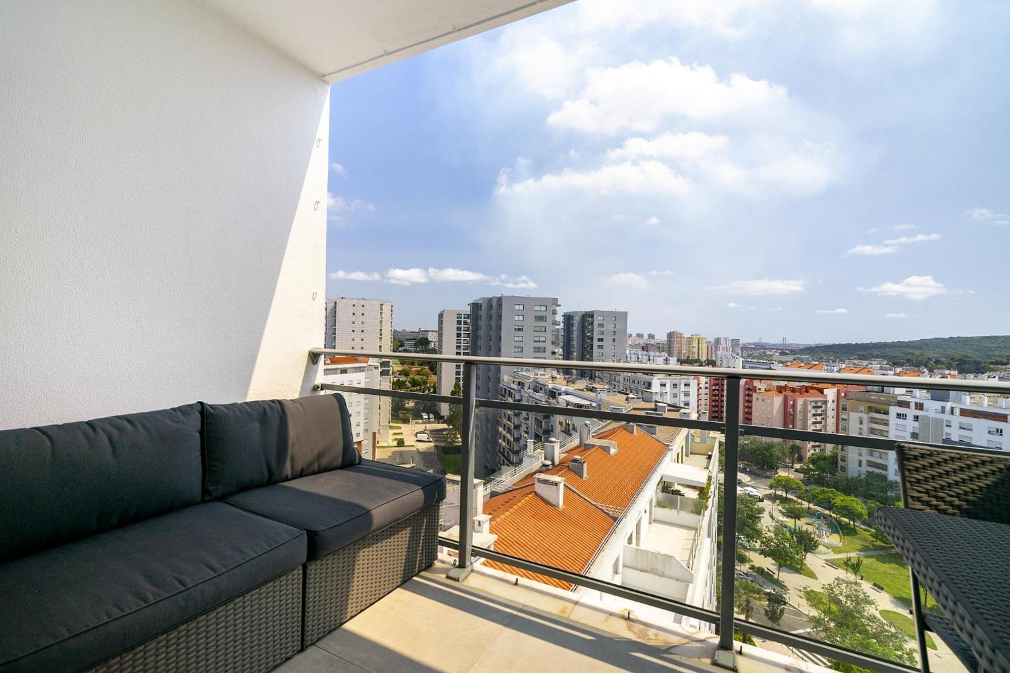 Whome Family Condo - Urban Retreat With Parking, Ac, Elevator In Great Location Lisboa Exteriér fotografie